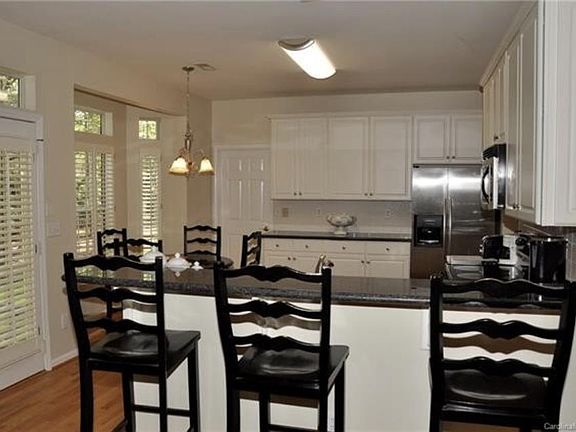 2nd image of 120 Rio Vista Dr