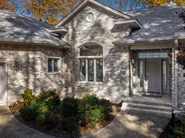 6 Galope Pl, Hot Springs Village, AR 71909