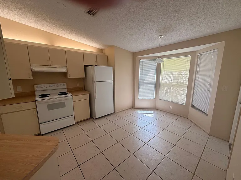 4008 Palau Dr — Photo 5