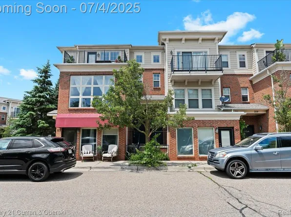 214 Legato Dr, Walled Lake, MI 48390