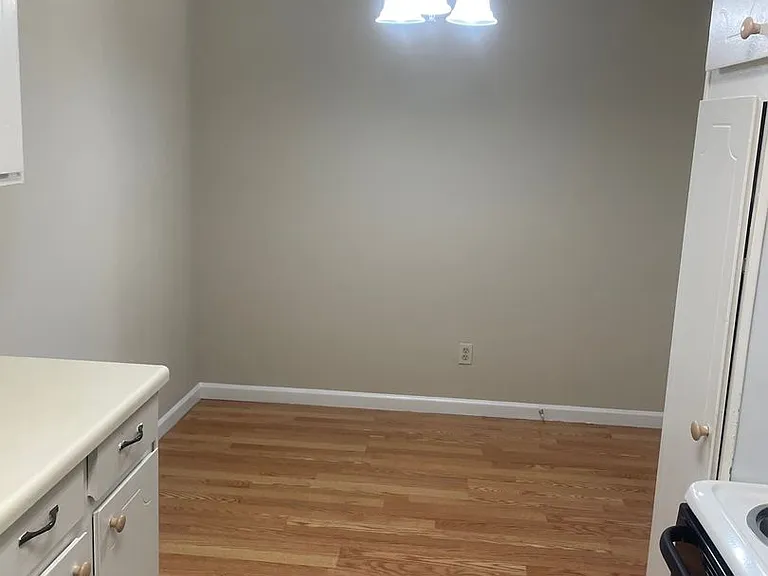 1224 Old Manor Rd — Photo 10
