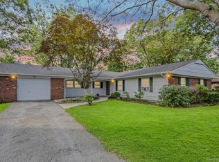 10 Welbourn Ln, Coram, NY 11727