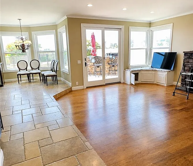 9042 Santiago Dr — Photo 12