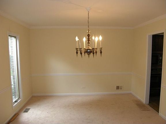 5th image of 326 Branchwood Ct