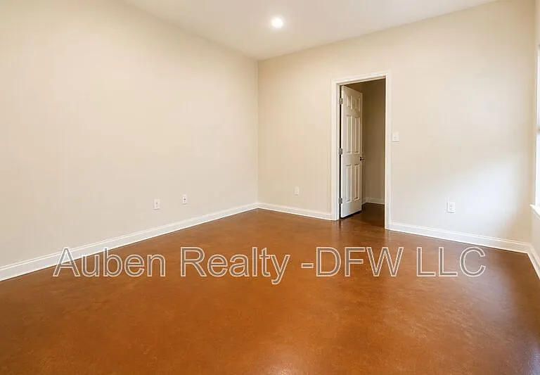 2310 S 3rd St #B — Photo 5
