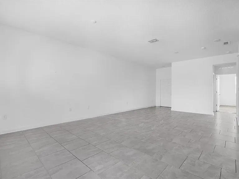 2959 Addison Blvd — Photo 7