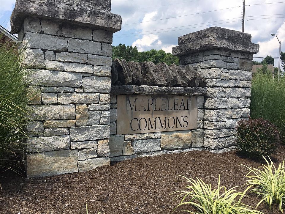2nd image of 3044 Mapleleaf Park