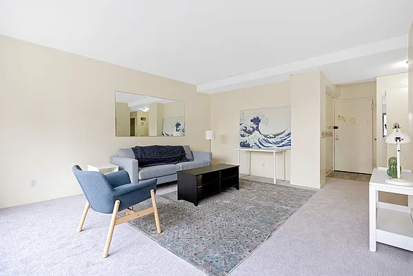 Sold by Compass | media 18