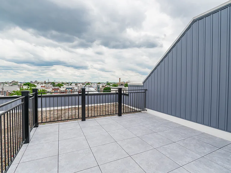 1622 Point Breeze Ave — Photo 8