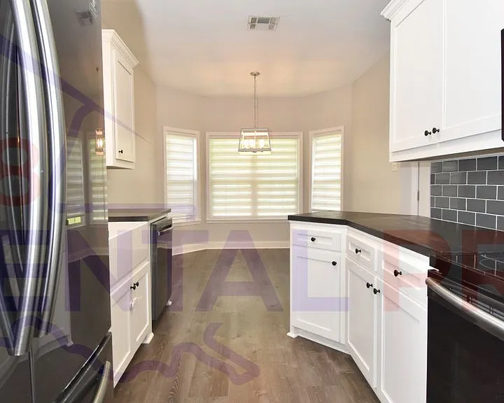 2214 Arabella St — Photo 10