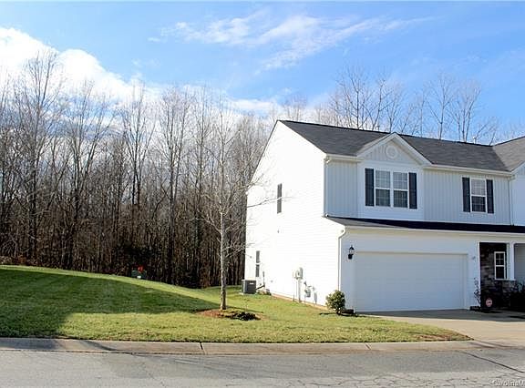 2nd image of 125 Woodbridge Cir #26A