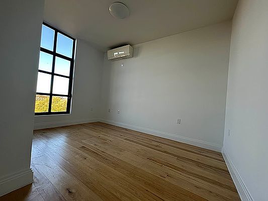 4th image of 564 Saint Johns Pl #801