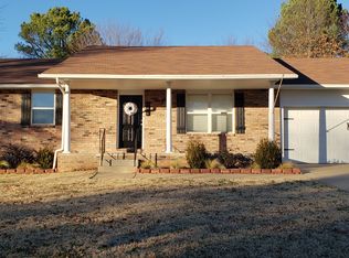 106 Edgewood Ave, Springdale, AR 72764