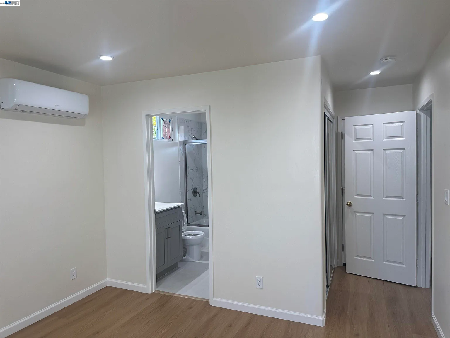 3 bed, 880 sqft, $2,900 — Photo 4