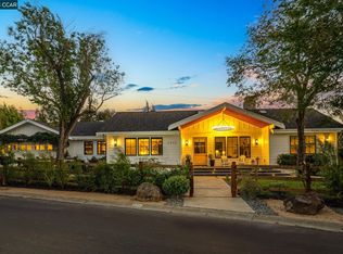 2715 Kinney Dr, Walnut Creek, CA 94595