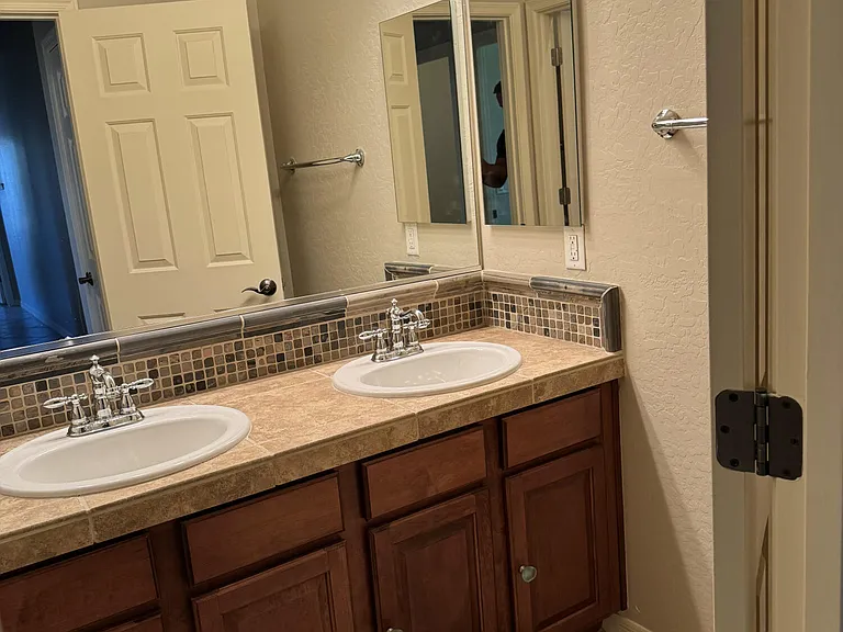 18391 W Verdin Rd — Photo 21