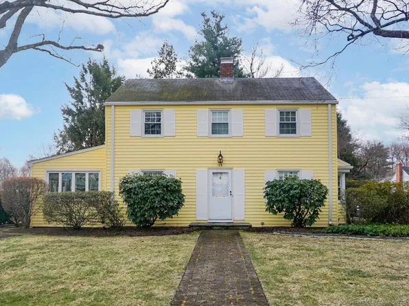 15 Chapman Road, West Hartford, CT 06107