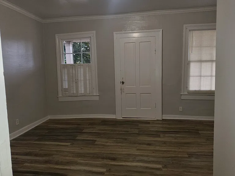 514 S College St — Photo 9
