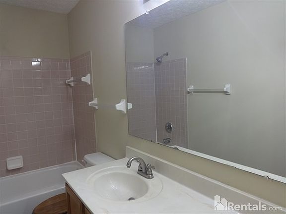 4th image of 728 Bouvier Ct