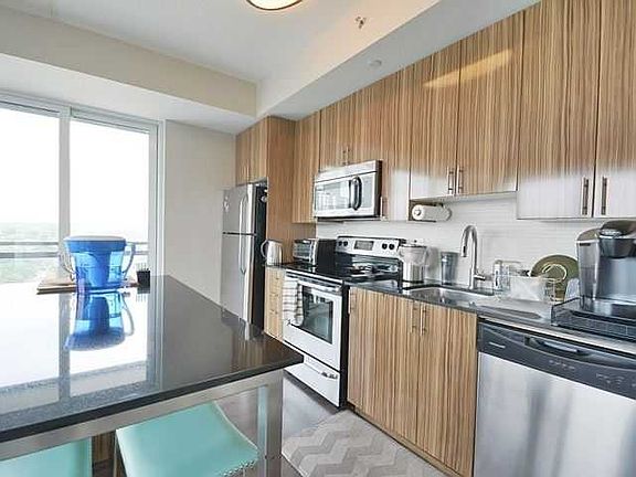 3rd image of 225 Sackville St #2009