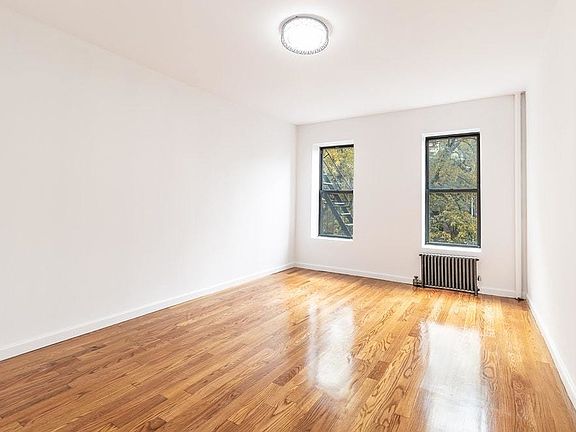 4th image of 444 W 48th St #3W