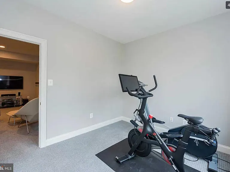 8042 Four Quarter Rd — Photo 42