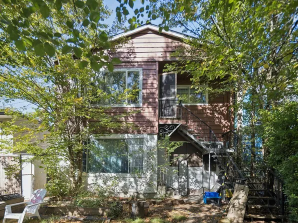 695 E 12th Ave, Vancouver, BC V5T 2H7