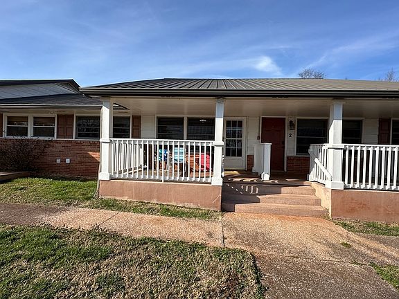 3rd image of 501 View Park Dr