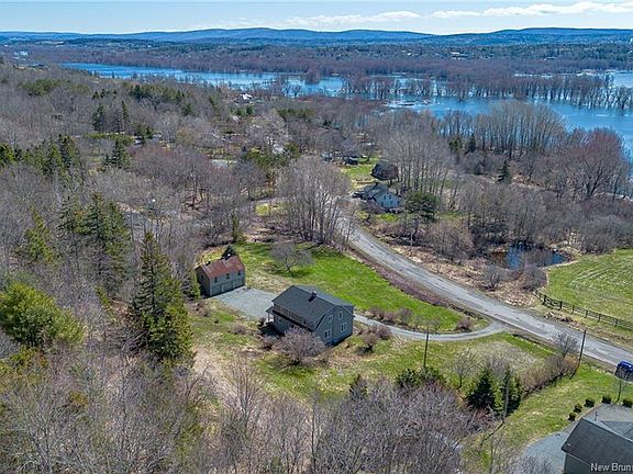 4th image of 238 Pickwauket Rd
