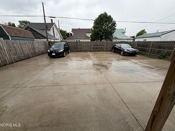 3rd image of 123 Garfield Ave