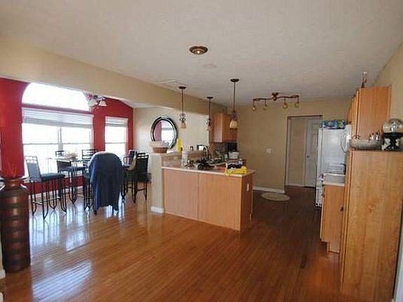4th image of 411 Apalachee Dr #411