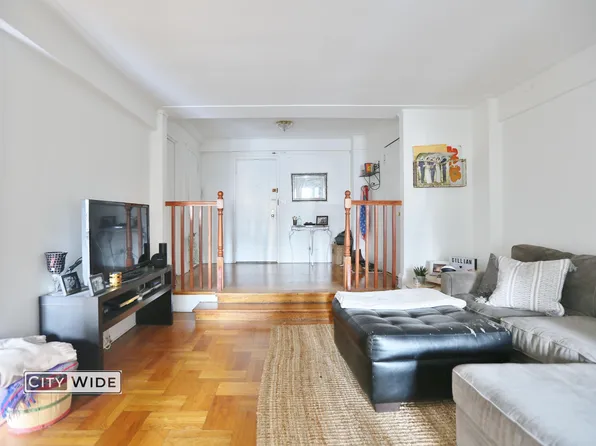 137 East 38th Street image 1 of 13