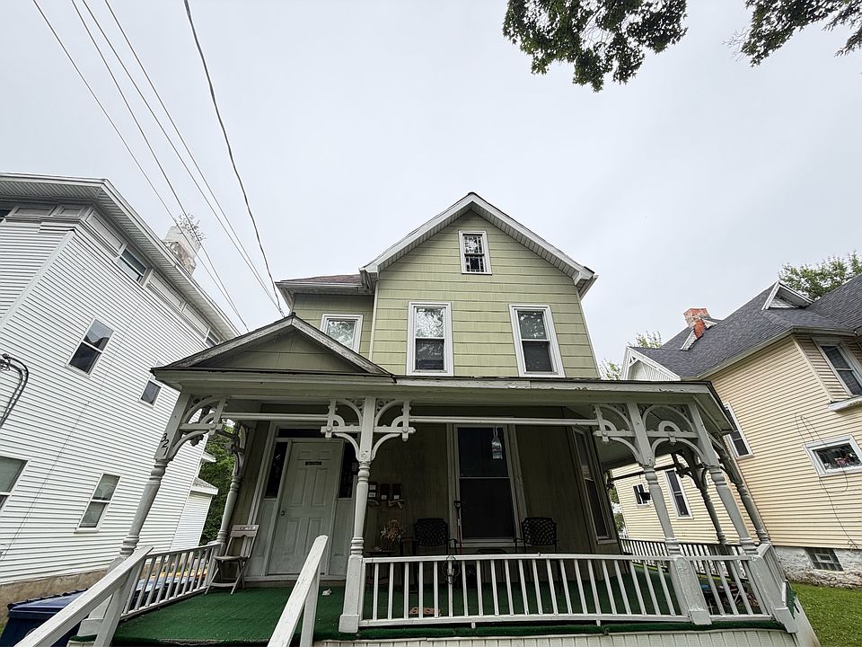 1st image of 321 Washburn St #1