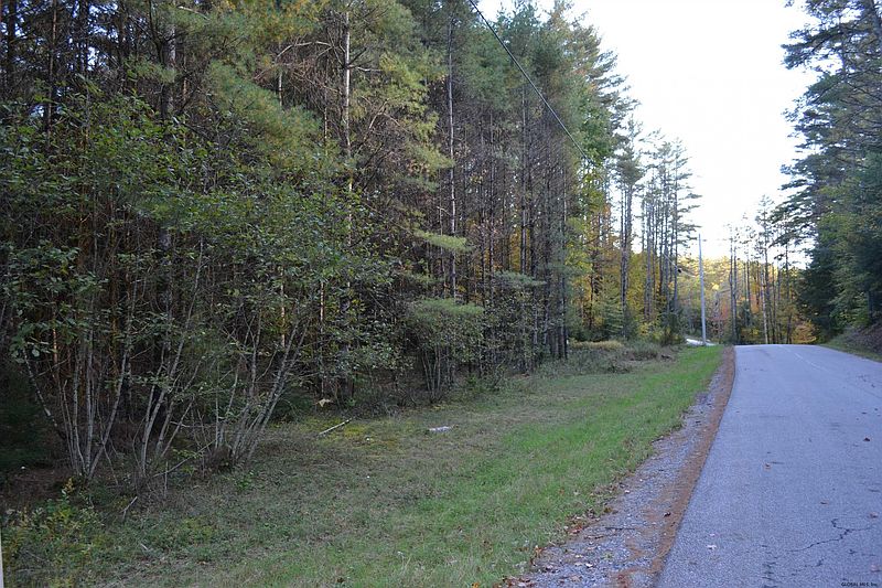 4th image of L827 HENDRICKS Road