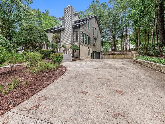 2nd image of 737 Pinehurst Dr