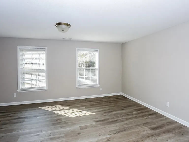 313 Ranlo Ave — Photo 12