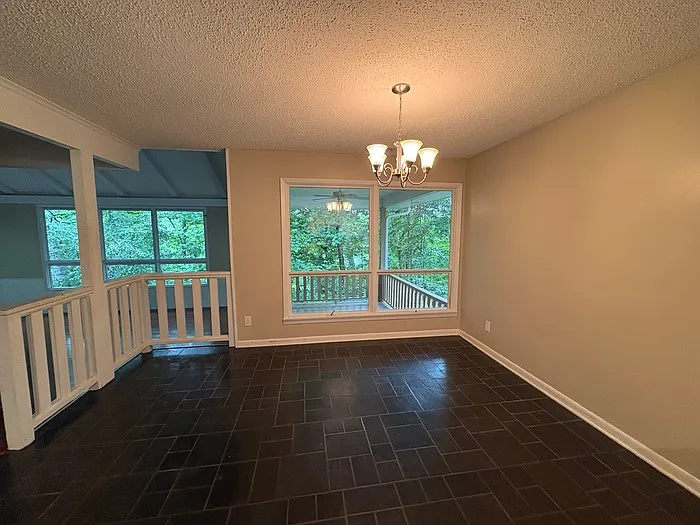 157 Jims Dr — Photo 8