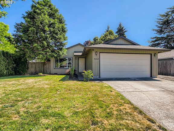 2nd image of 4264 SE Meadowcrest Ct