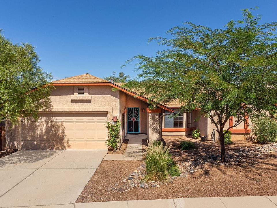 1st image of 1416 W Canyon Shadows Ln