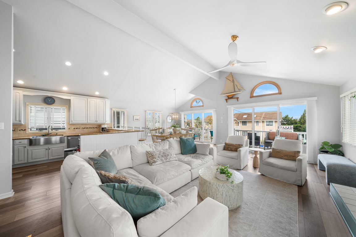 next background image