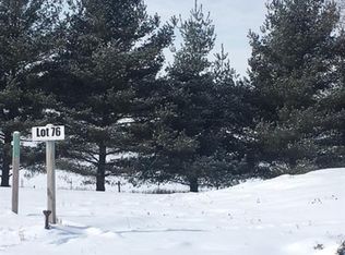 2924 Diamondhead Rd, Hiawatha, IA 52233