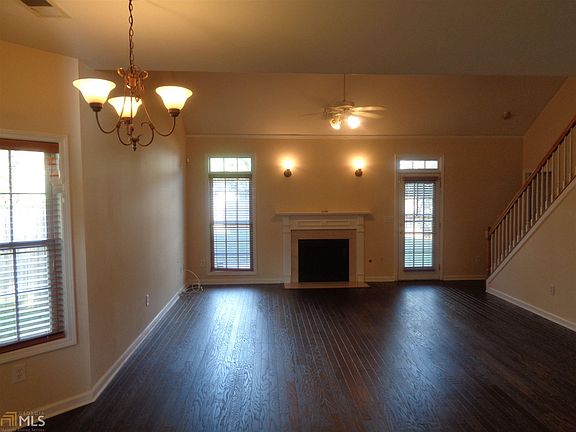 2nd image of 980 Downyshire Dr