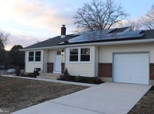 901 Bentley Rd, Lindenwold, NJ 08021