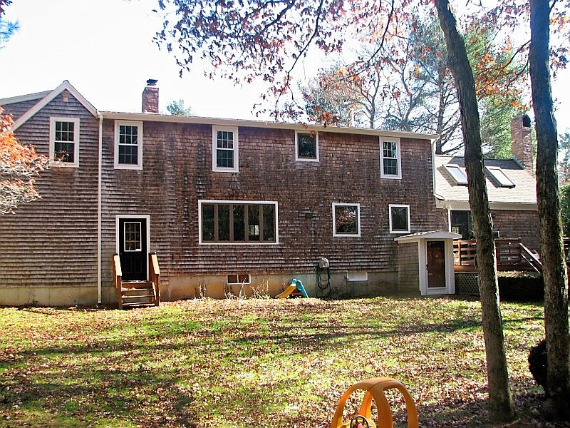 2nd image of 80 Columbia Cir