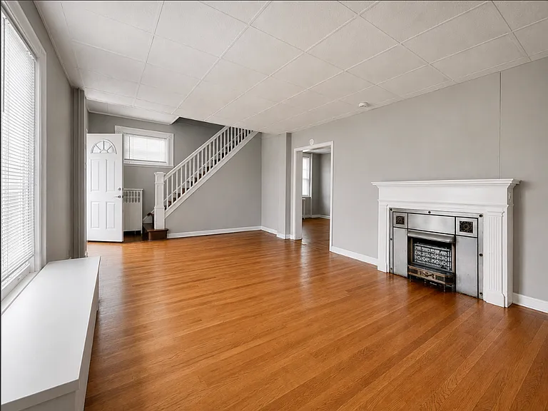 2604 Hamilton Ave — Photo 12