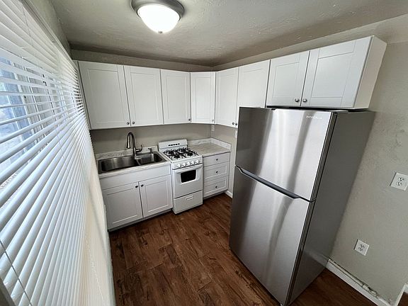2nd image of 4440-4444 E Lee St #Wi4440