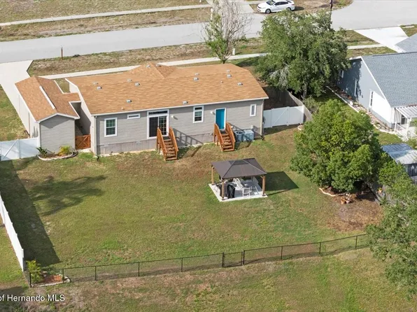 9408 Century Dr, Spring Hill, FL 34606