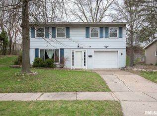 3212 Magnolia Ct, Bettendorf, IA 52722