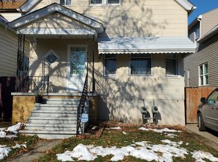 2721 Yemans St, Hamtramck, MI 48212