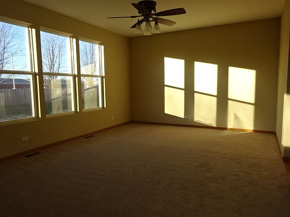 4th image of 11854 Presley Cir